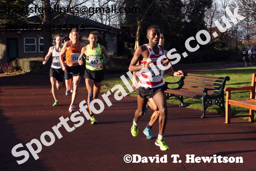 Saltwell Harriers 10k Road Race, Gateshead. Photo:  David T. Hewitson/Sports for All Pics